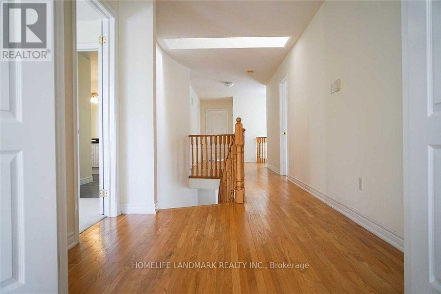 25 Lord  Nelson Court, Richmond Hill, Ontario  L4S 1Y2 - Photo 9 - N12834350