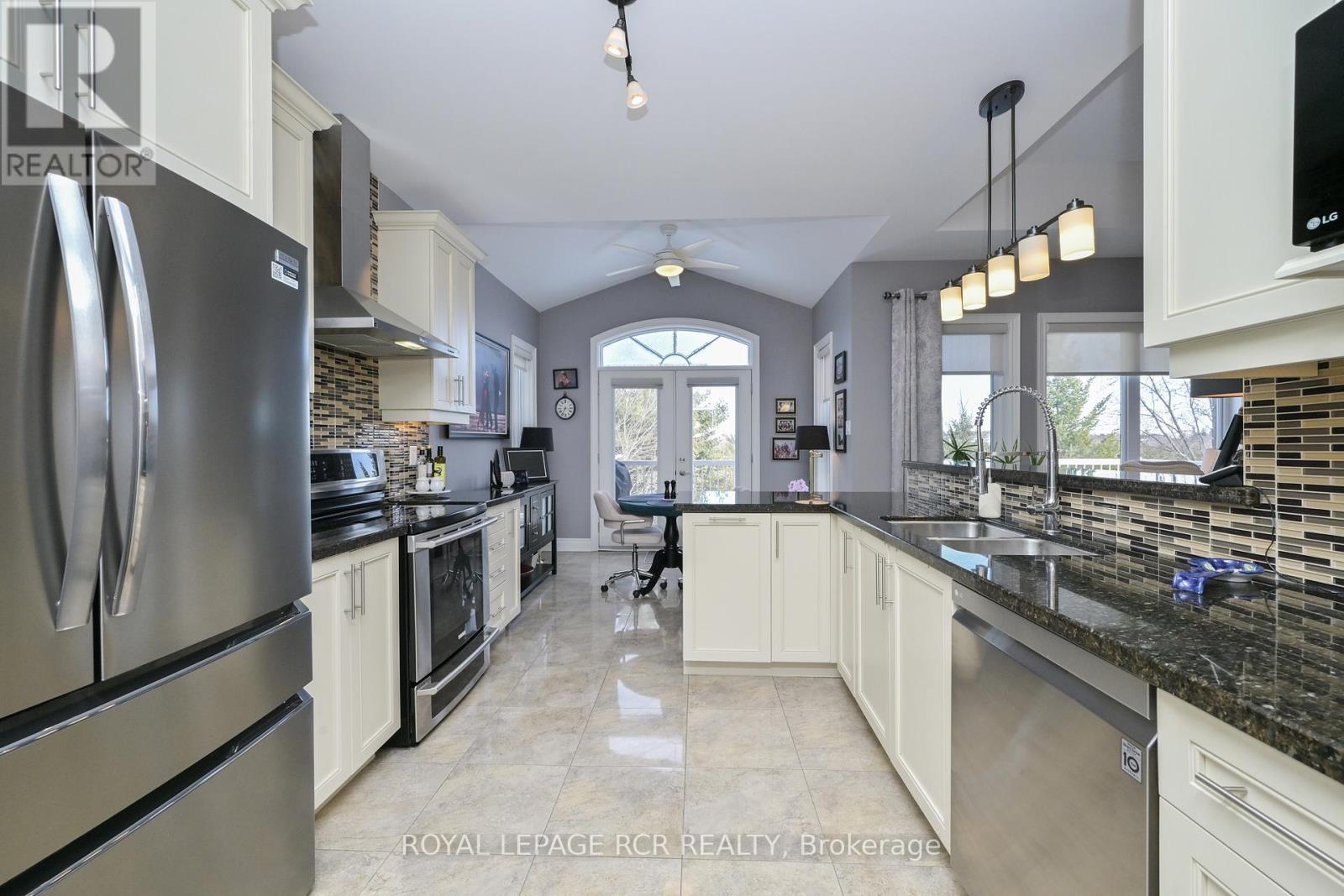 141 Ridge Way, New Tecumseth, Ontario  L9R 0H3 - Photo 4 - N12834386