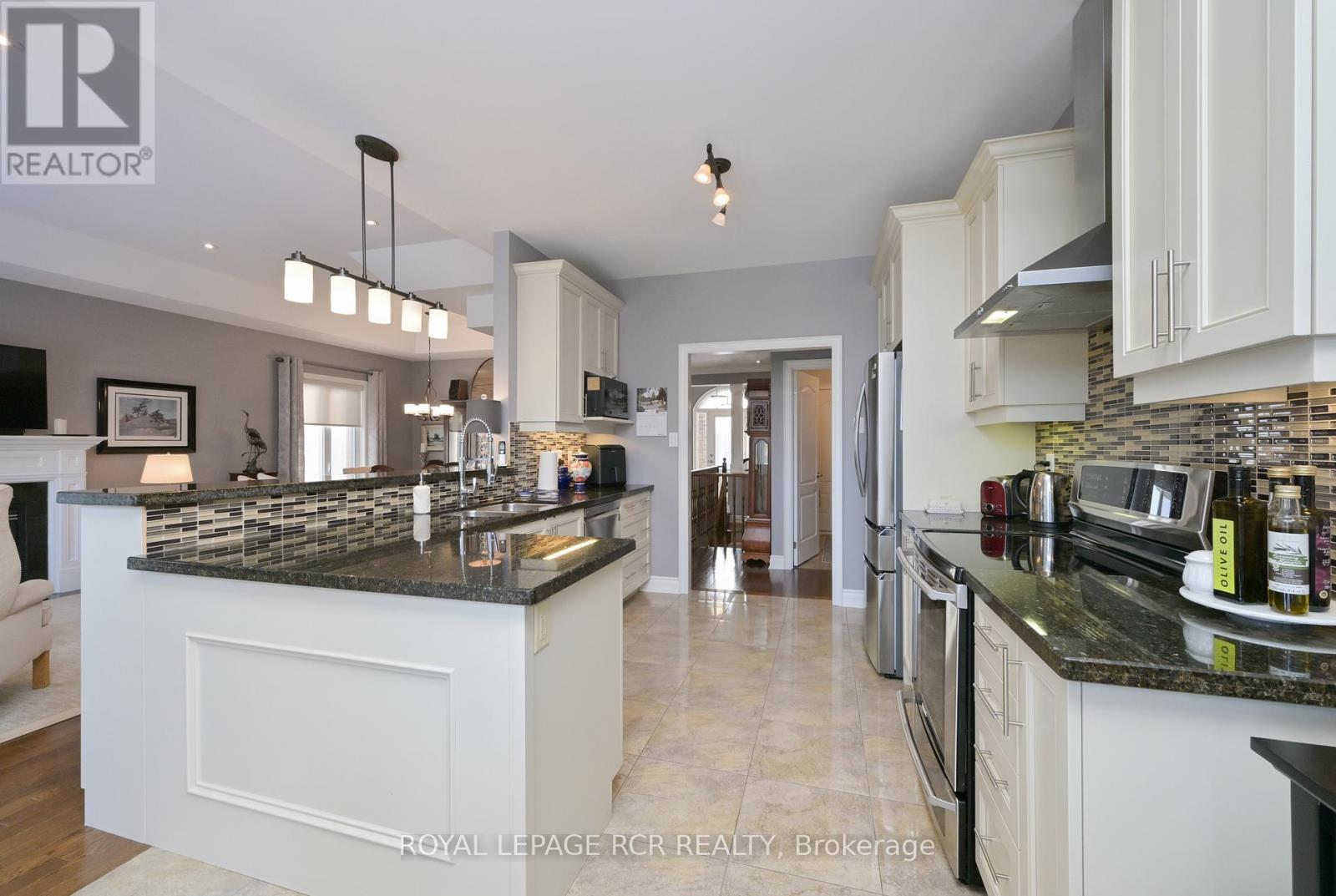 141 Ridge Way, New Tecumseth, Ontario  L9R 0H3 - Photo 6 - N12834386