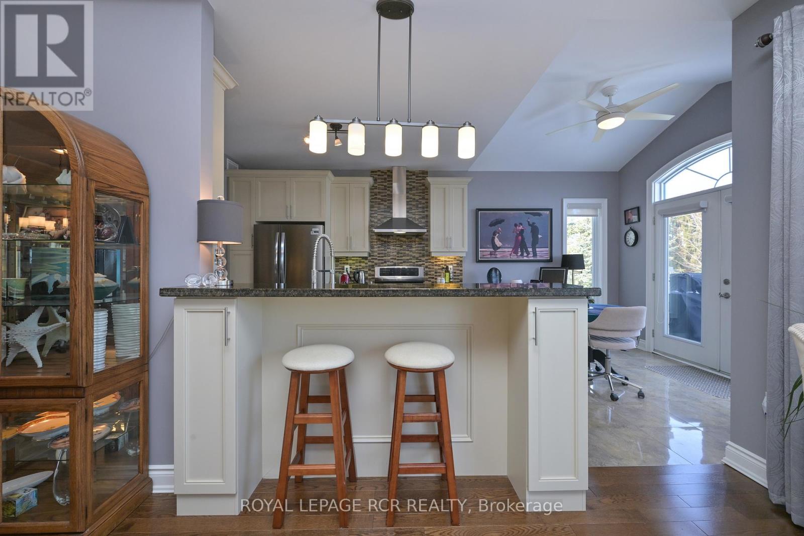 141 Ridge Way, New Tecumseth, Ontario  L9R 0H3 - Photo 9 - N12834386