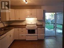 44 Riveredge Drive, Georgina, Ontario  L4P 2N9 - Photo 4 - N12834422