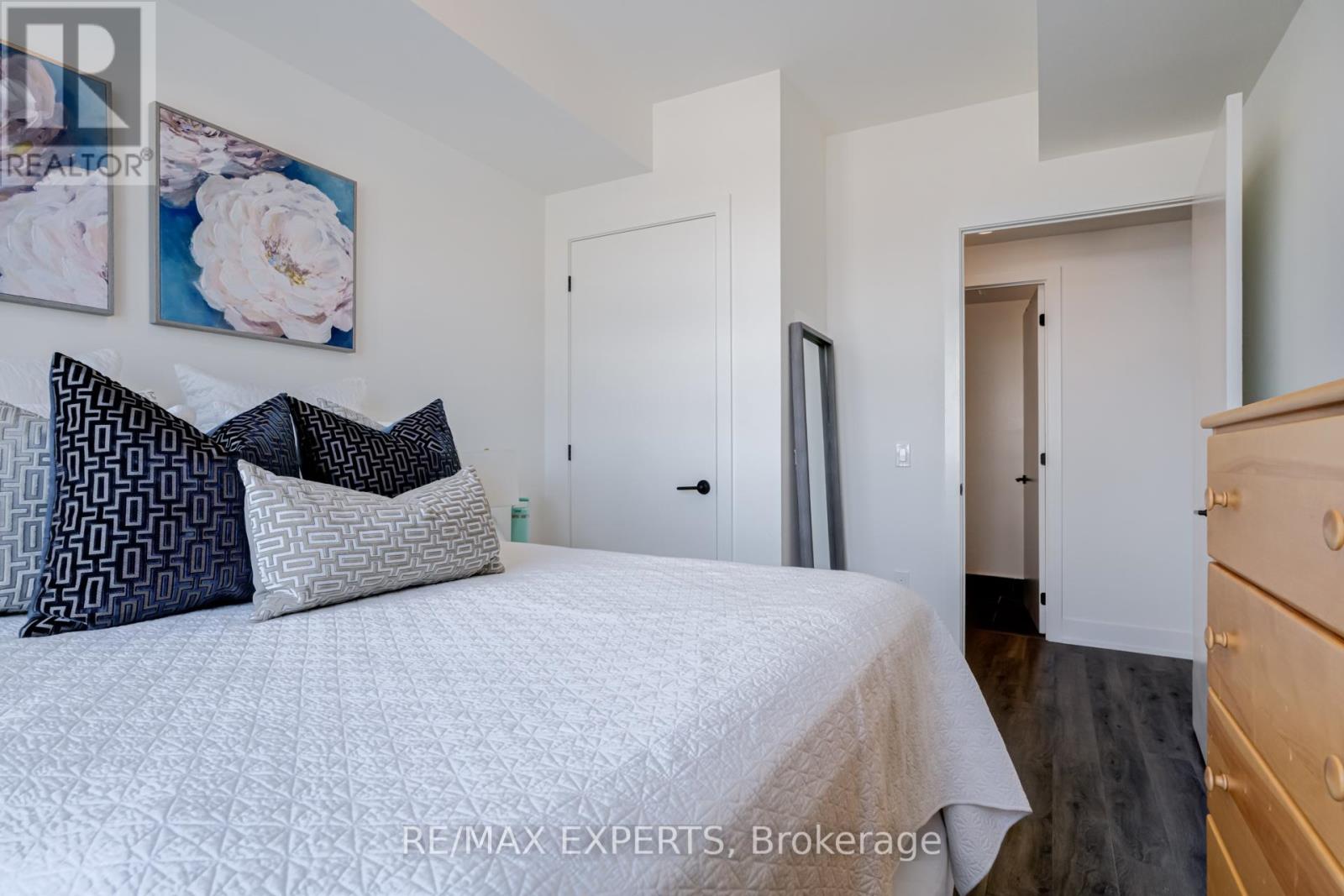 336 - 2075 King Road, King, Ontario  L7B 0R6 - Photo 16 - N12834430