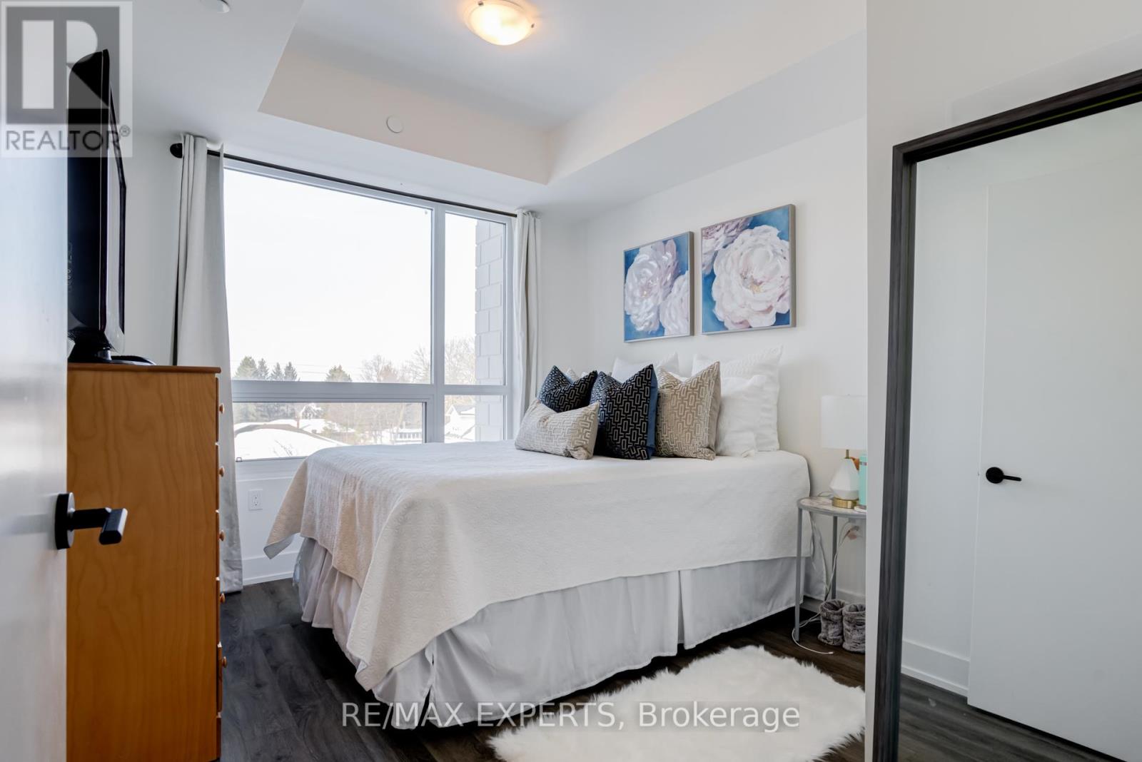 336 - 2075 King Road, King, Ontario  L7B 0R6 - Photo 17 - N12834430