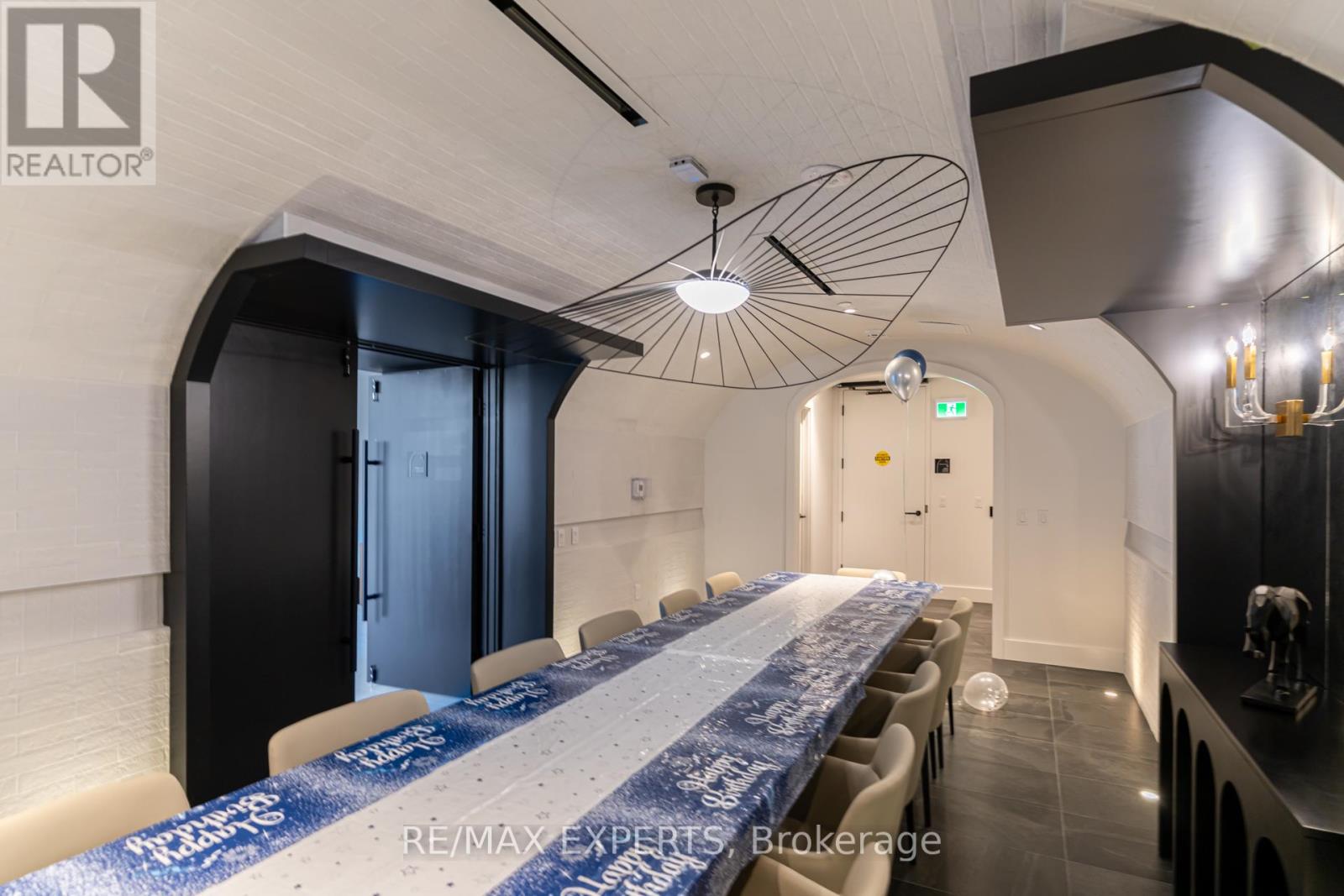 336 - 2075 King Road, King, Ontario  L7B 0R6 - Photo 29 - N12834430