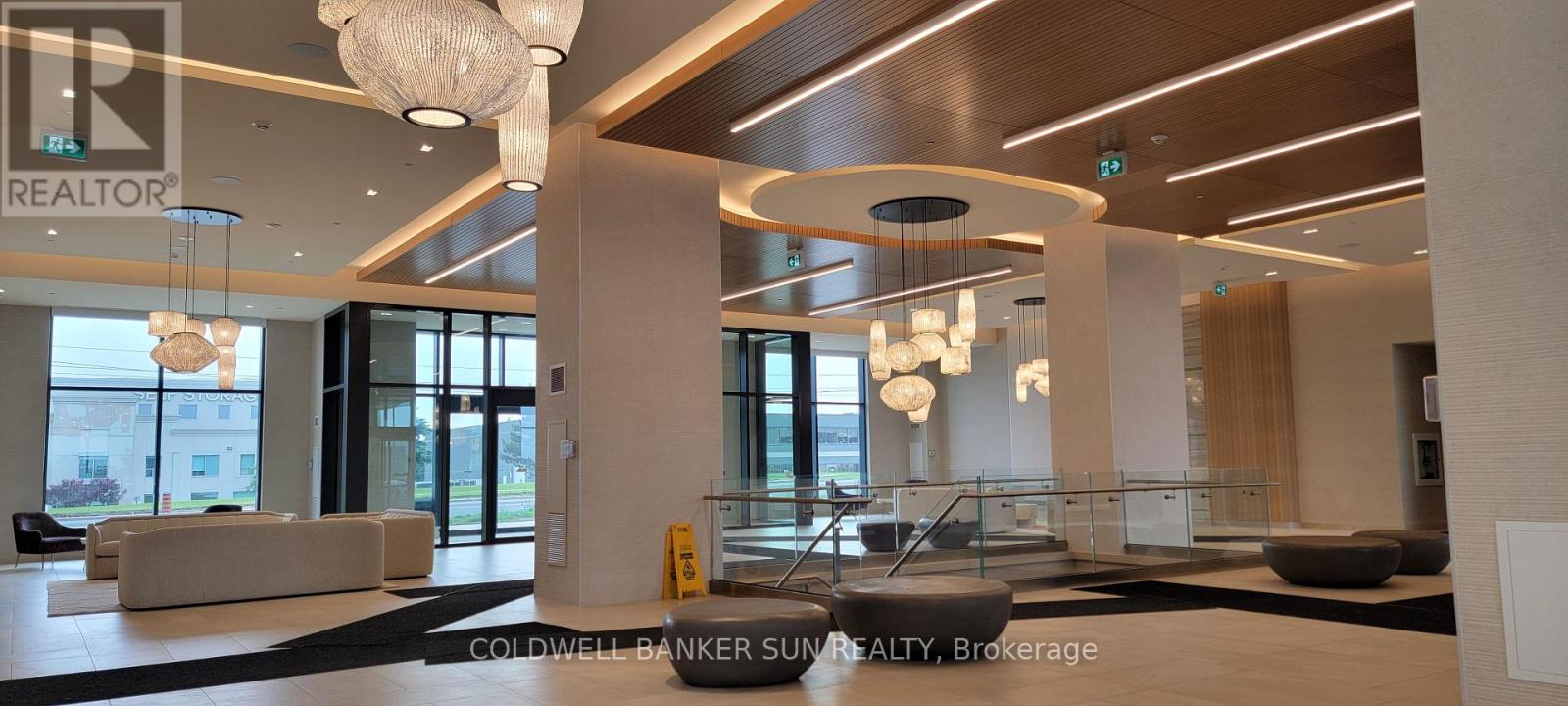 2415 - 8960 Jane Street, Vaughan, Ontario  L4K 2M9 - Photo 2 - N12834436