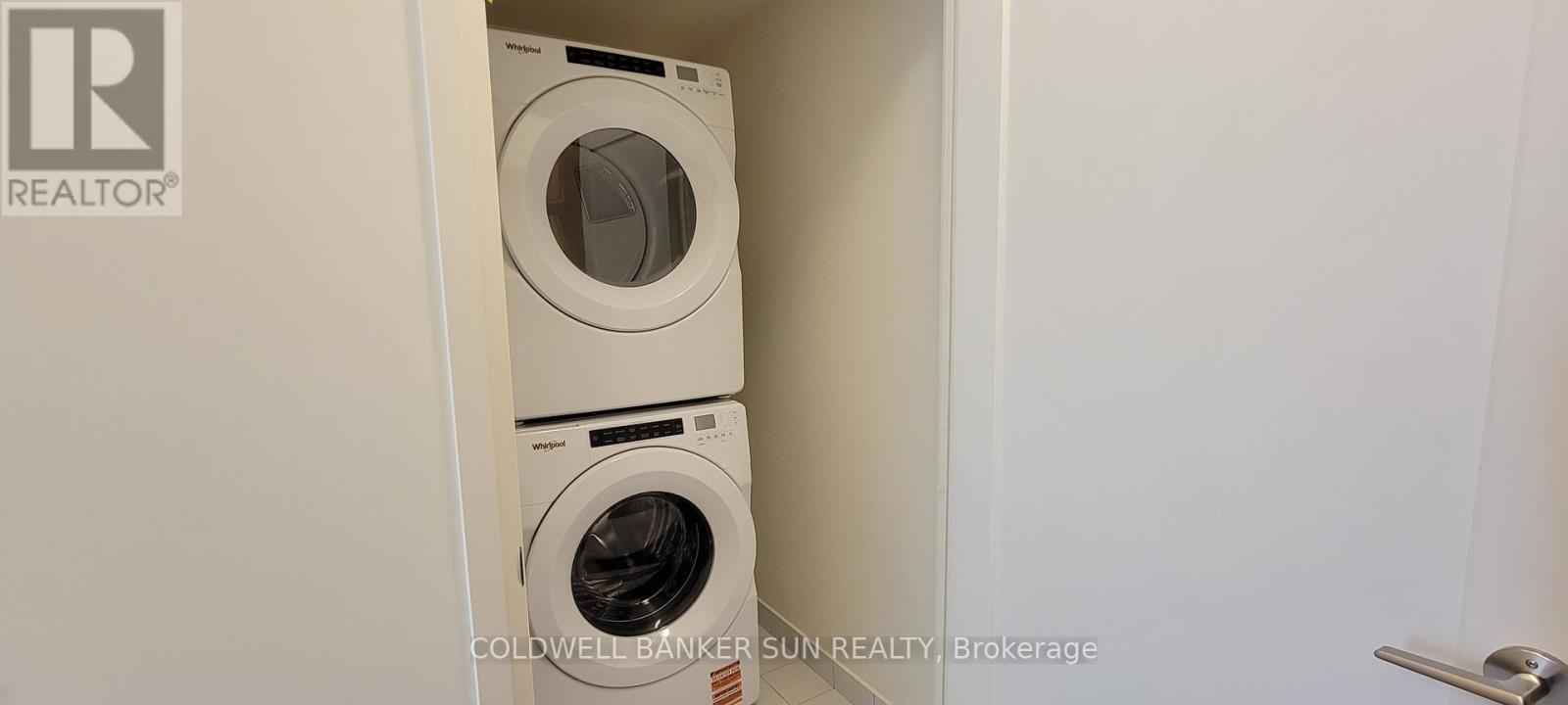 2415 - 8960 Jane Street, Vaughan, Ontario  L4K 2M9 - Photo 4 - N12834436