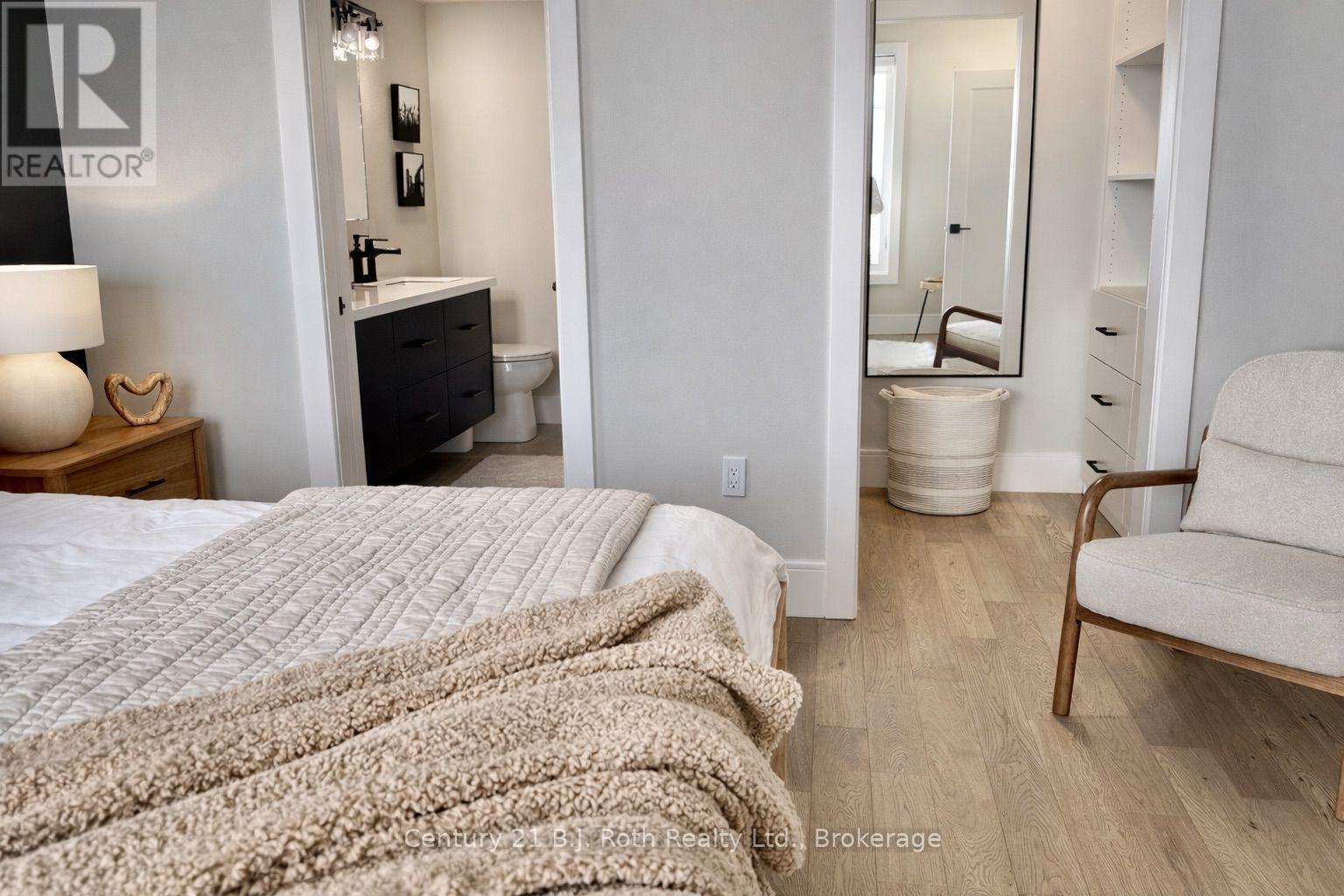 302 - 11 Treetops Lane, Huntsville, Ontario  P1H 1A9 - Photo 7 - X12833842