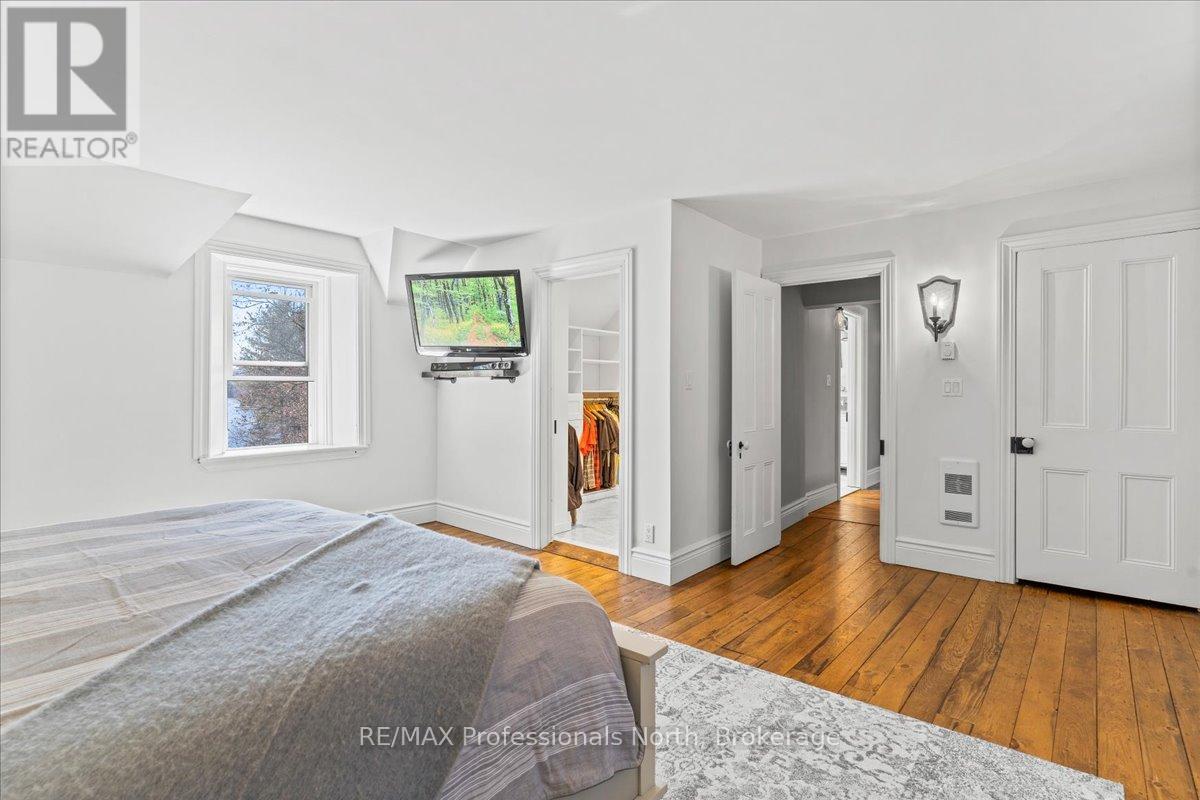 4718 County Rd 21 Road, Dysart Et Al, Ontario  K0M 1S0 - Photo 26 - X12834314