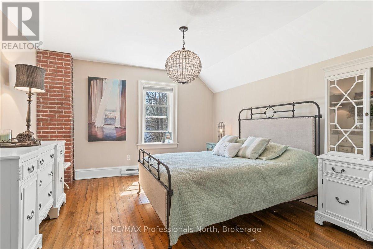 4718 County Rd 21 Road, Dysart Et Al, Ontario  K0M 1S0 - Photo 36 - X12834314