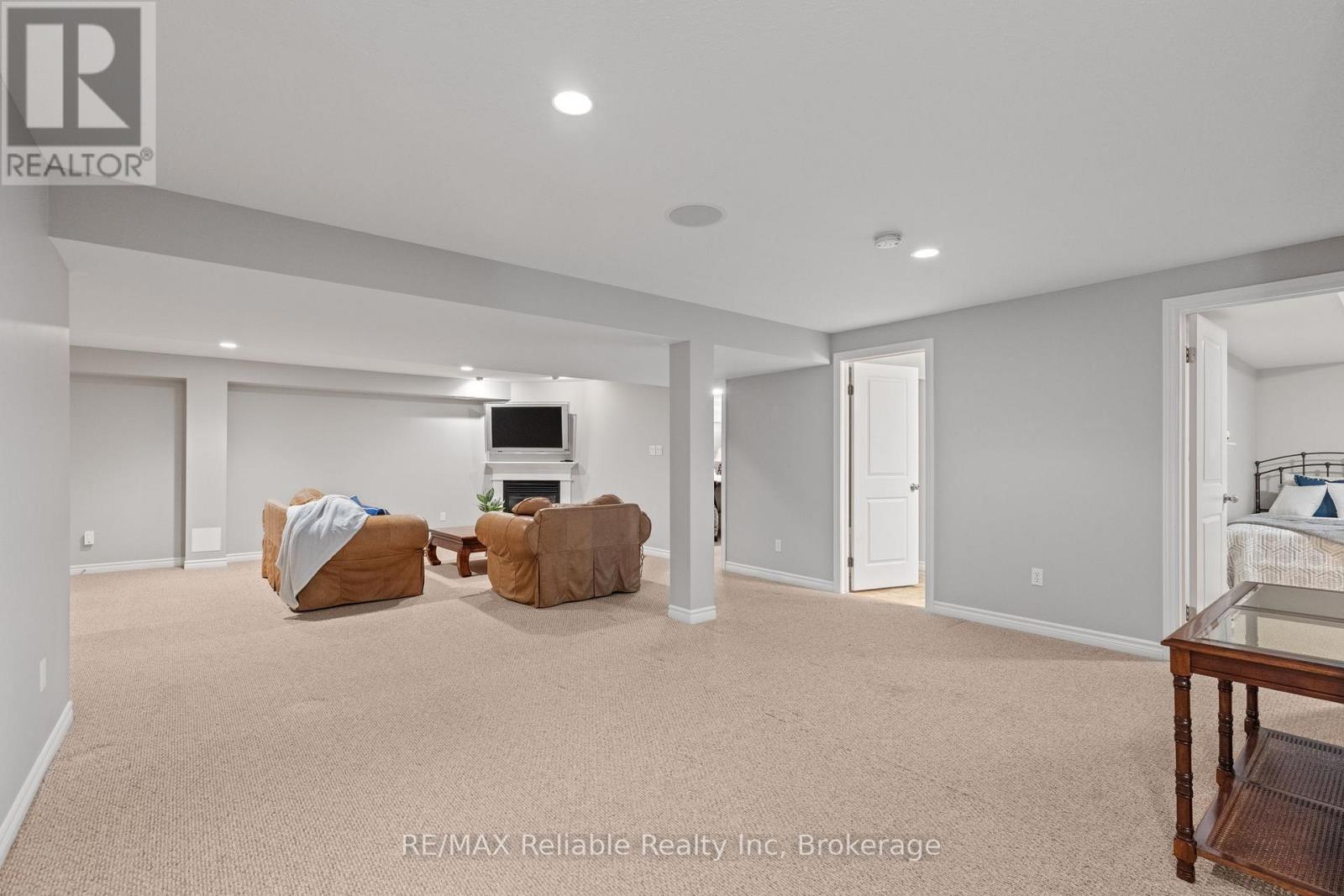 11 Oakwood Links Lane, South Huron (Stephen), Ontario  N0M 1T0 - Photo 26 - X12834338