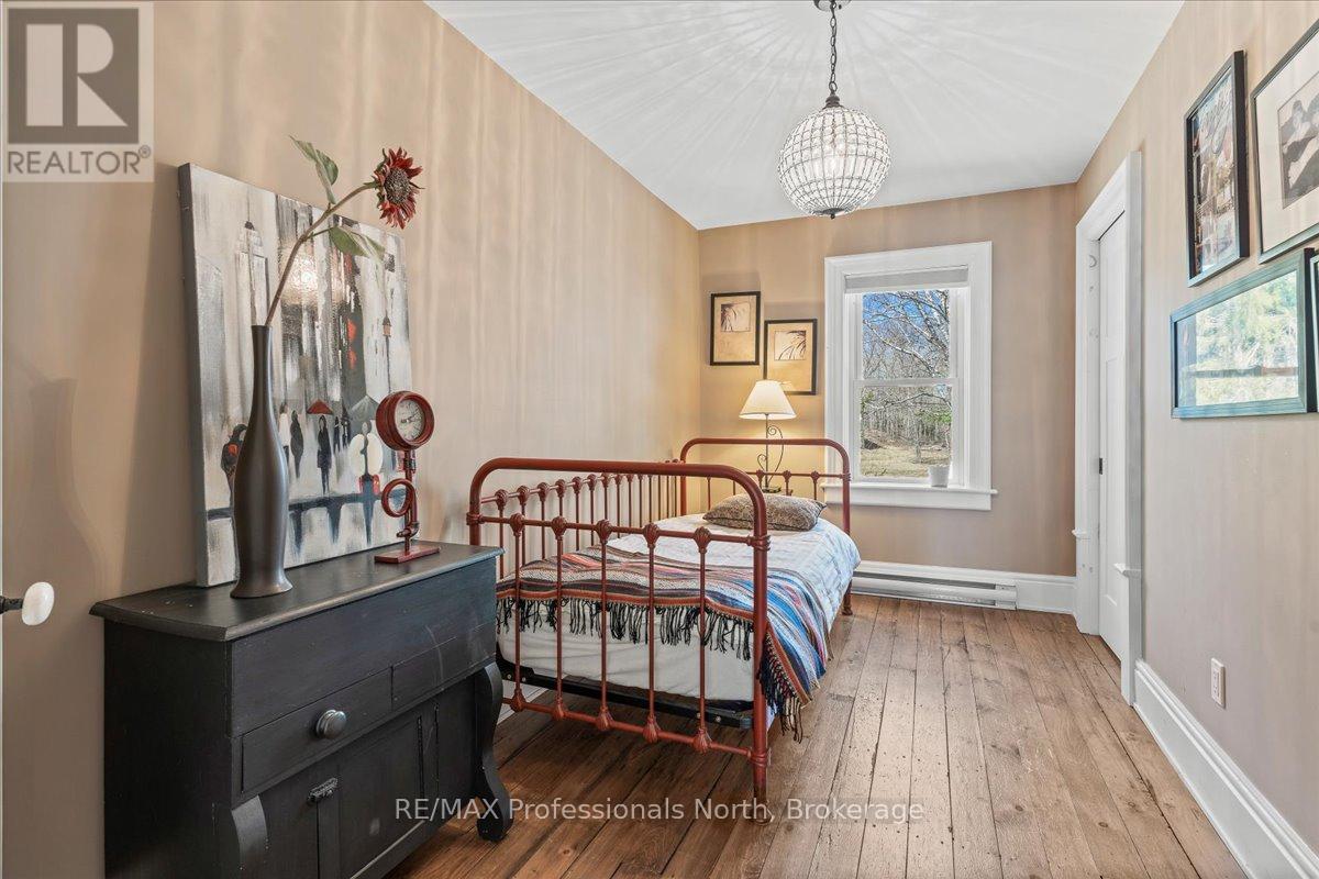 4718 County Rd 21 Road, Dysart Et Al, Ontario  K0M 1S0 - Photo 35 - X12834314