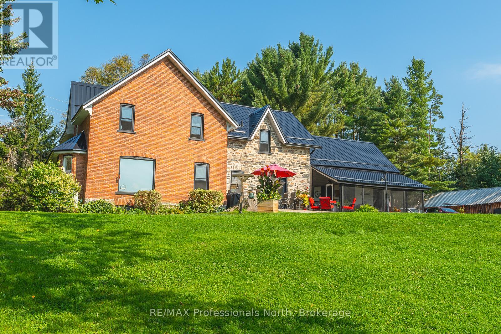 4718 County Rd 21 Road, Dysart Et Al, Ontario  K0M 1S0 - Photo 4 - X12834314