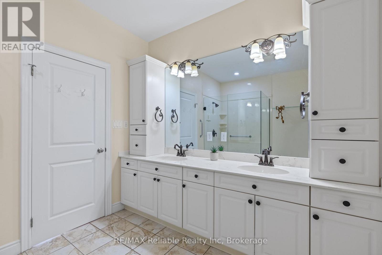 11 Oakwood Links Lane, South Huron (Stephen), Ontario  N0M 1T0 - Photo 24 - X12834338