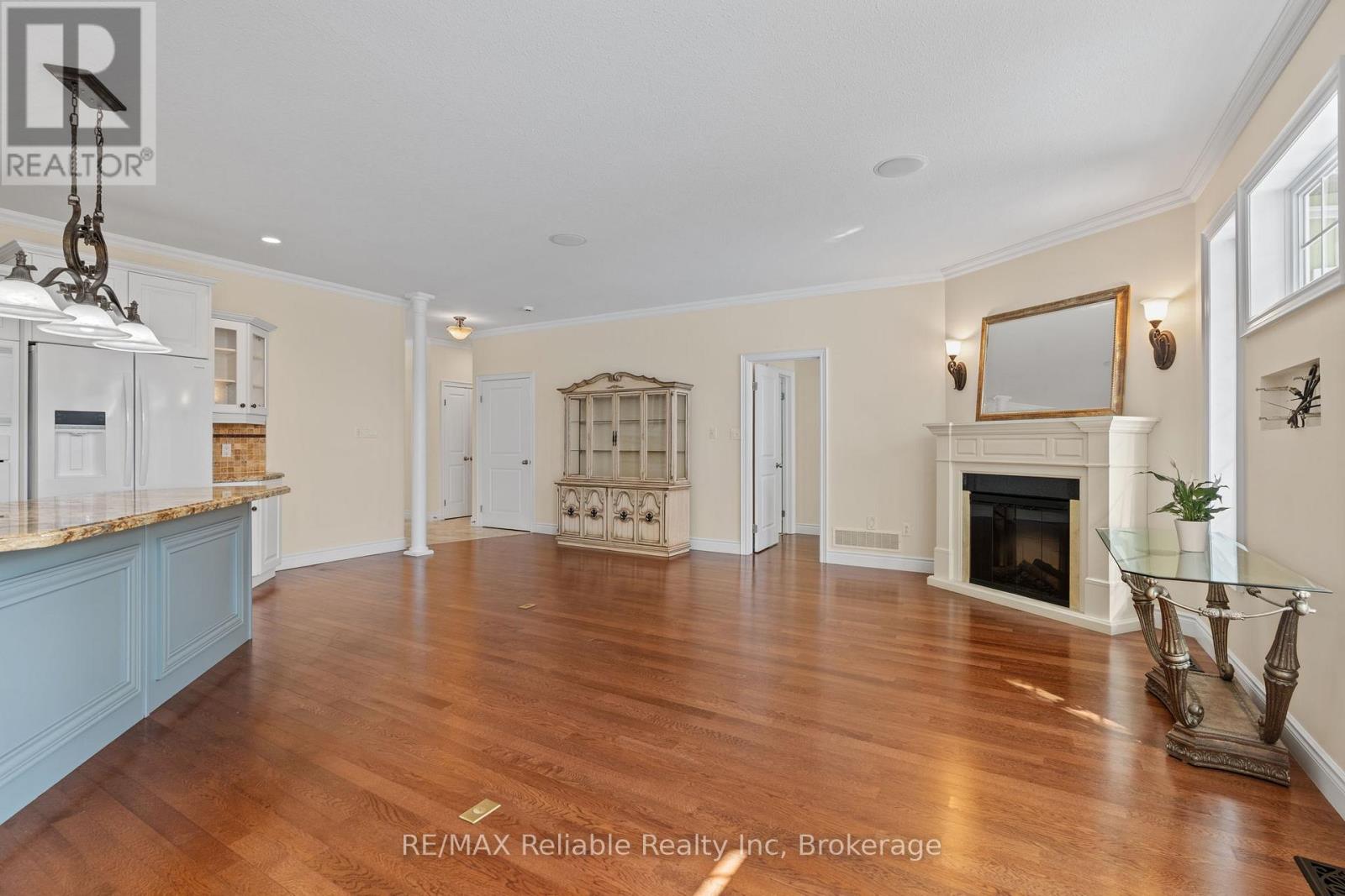 11 Oakwood Links Lane, South Huron (Stephen), Ontario  N0M 1T0 - Photo 13 - X12834338