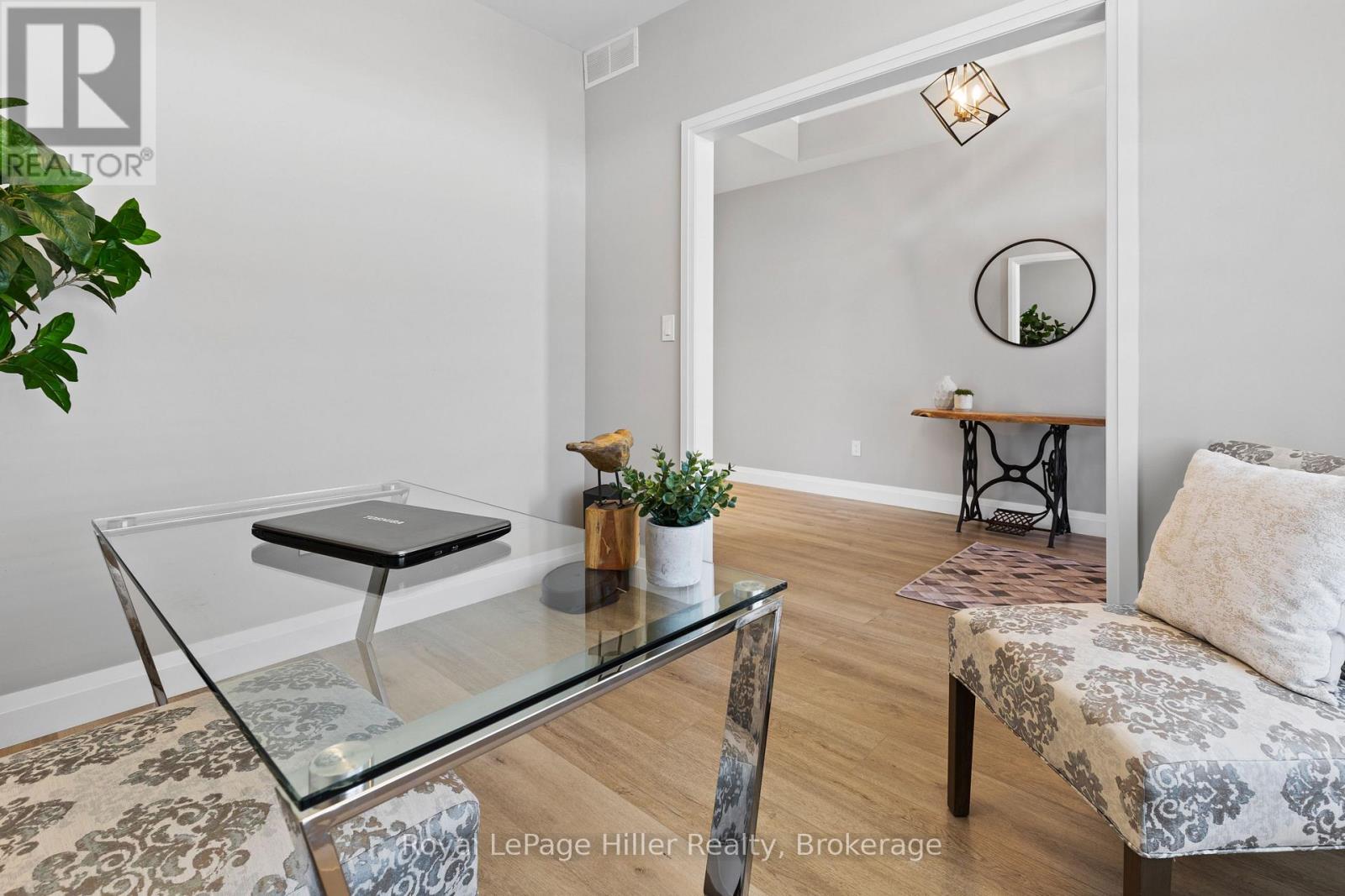 125 Pugh Street E, Perth East (Milverton), Ontario  N0K 1M0 - Photo 7 - X12834402