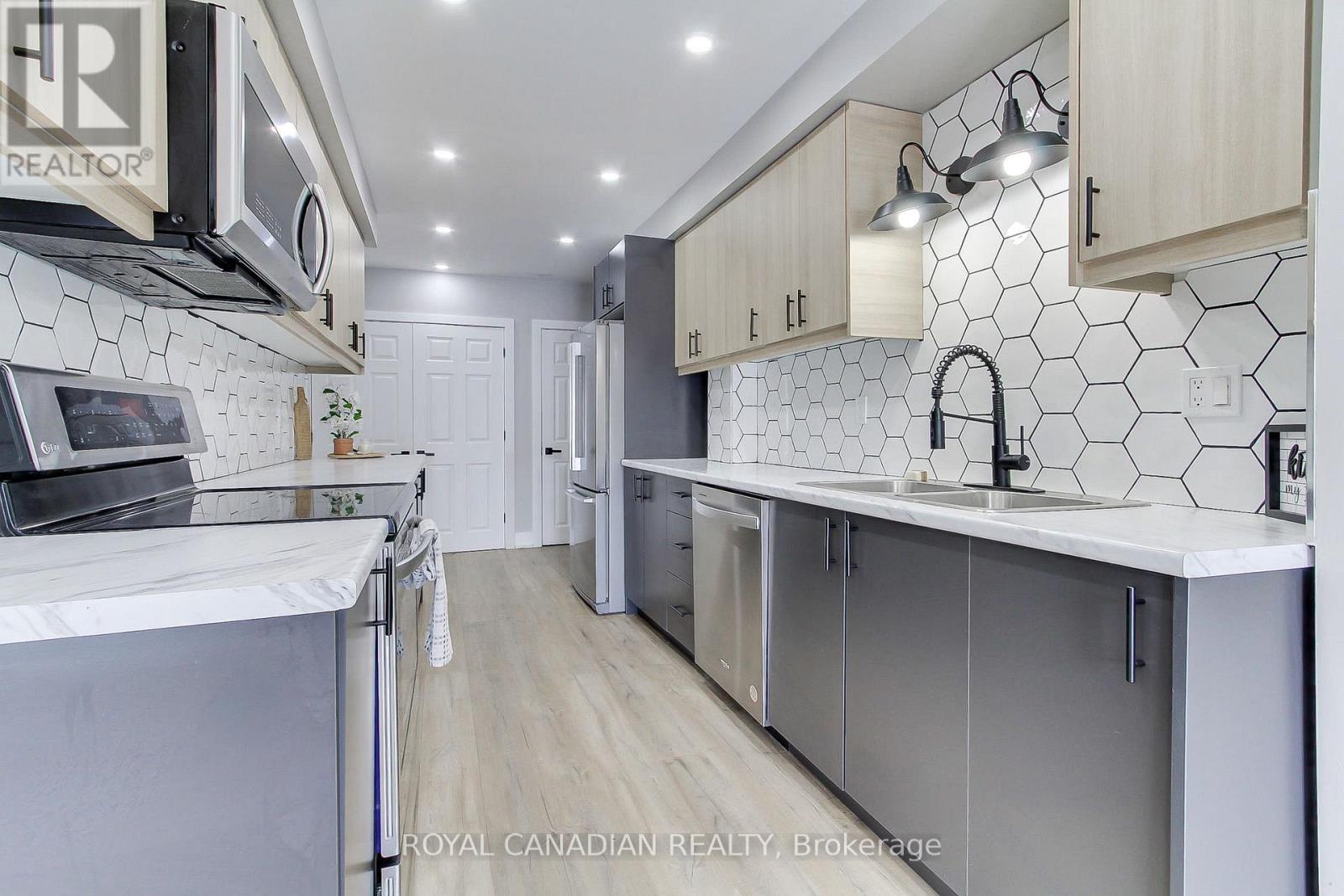 50 - 165 Kozlov Street, Barrie, Ontario  L4N 7M7 - Photo 11 - S12834108