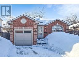 4 IRISH LANE, Barrie, Ontario