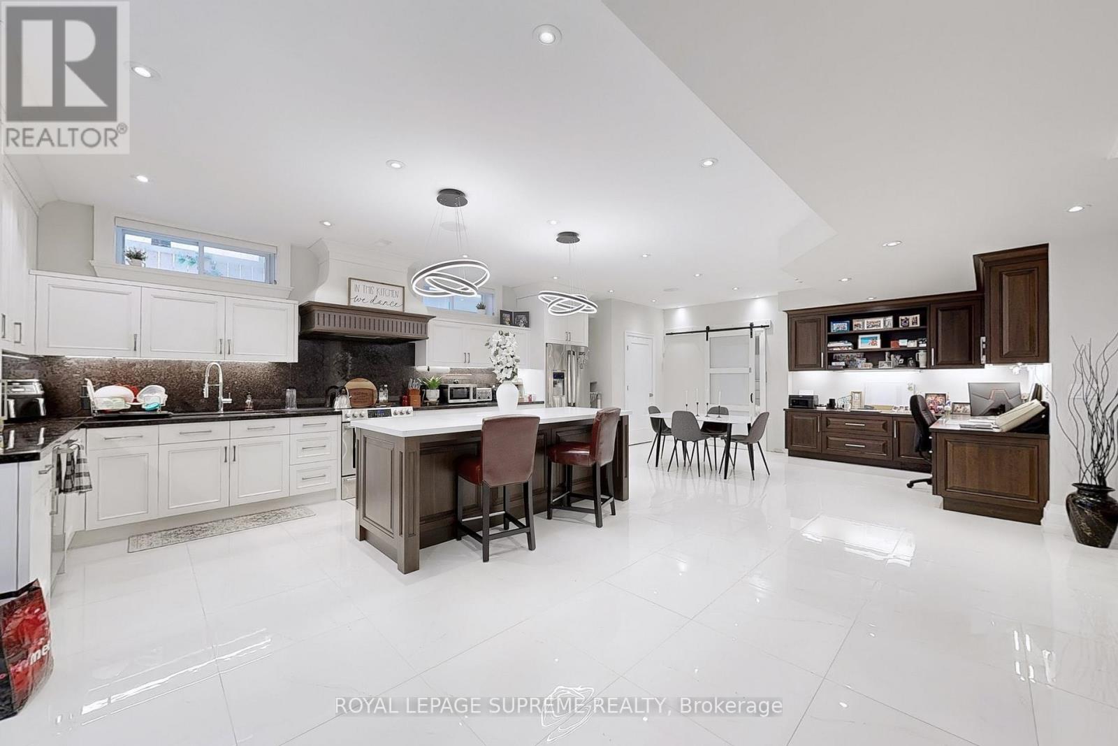 52b Cork Avenue, Toronto, Ontario  M6B 2X8 - Photo 40 - W12572636