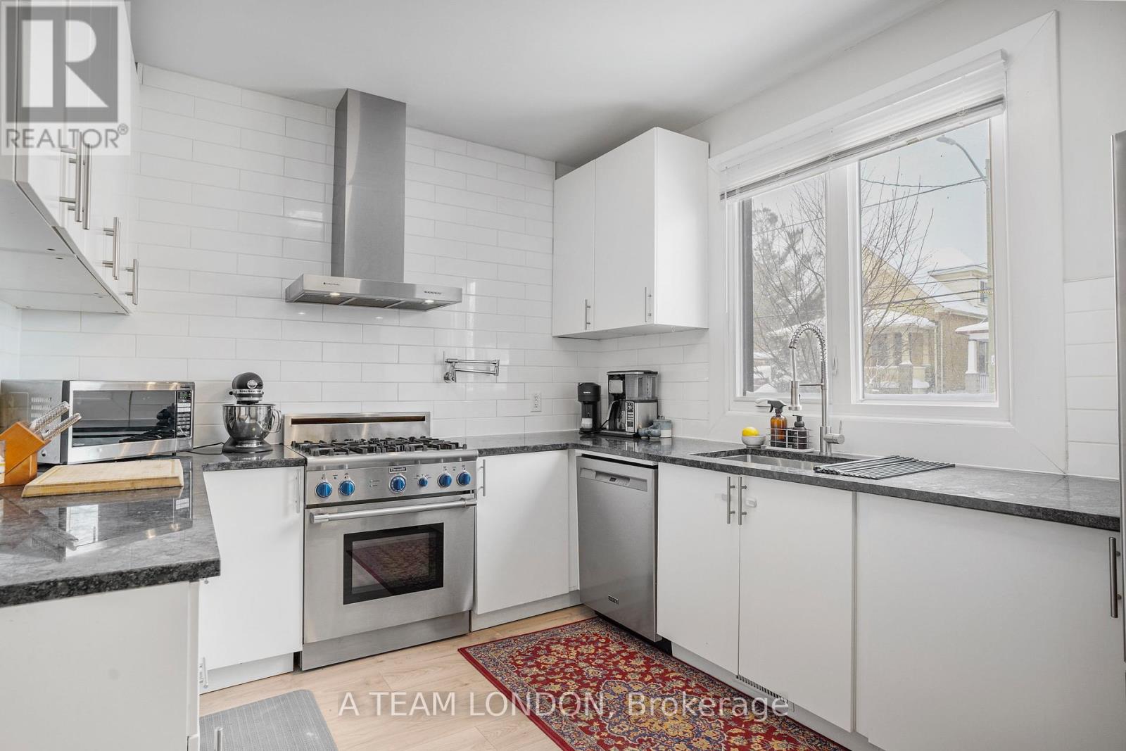 102 Edward Street, London South, Ontario  N6C 3H7 - Photo 6 - X12738112