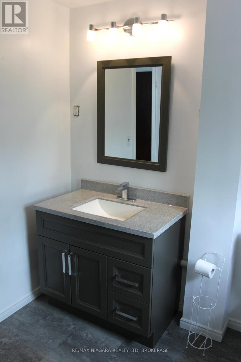 21 Highland Avenue, Fort Erie, Ontario  L2A 2X6 - Photo 37 - X12313299