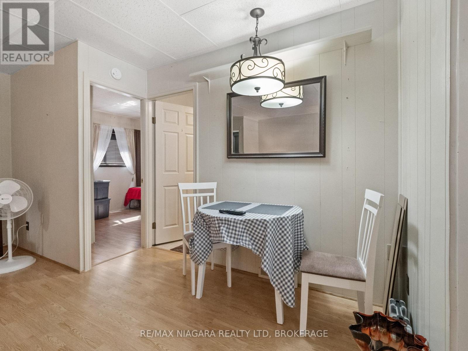 61 Queen Street, Fort Erie, Ontario  L2A 1T7 - Photo 24 - X12393901