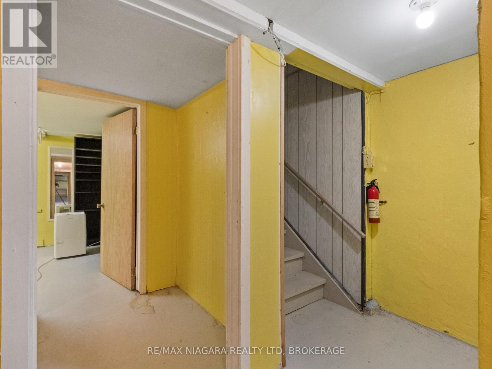 61 Queen Street, Fort Erie, Ontario  L2A 1T7 - Photo 32 - X12393901