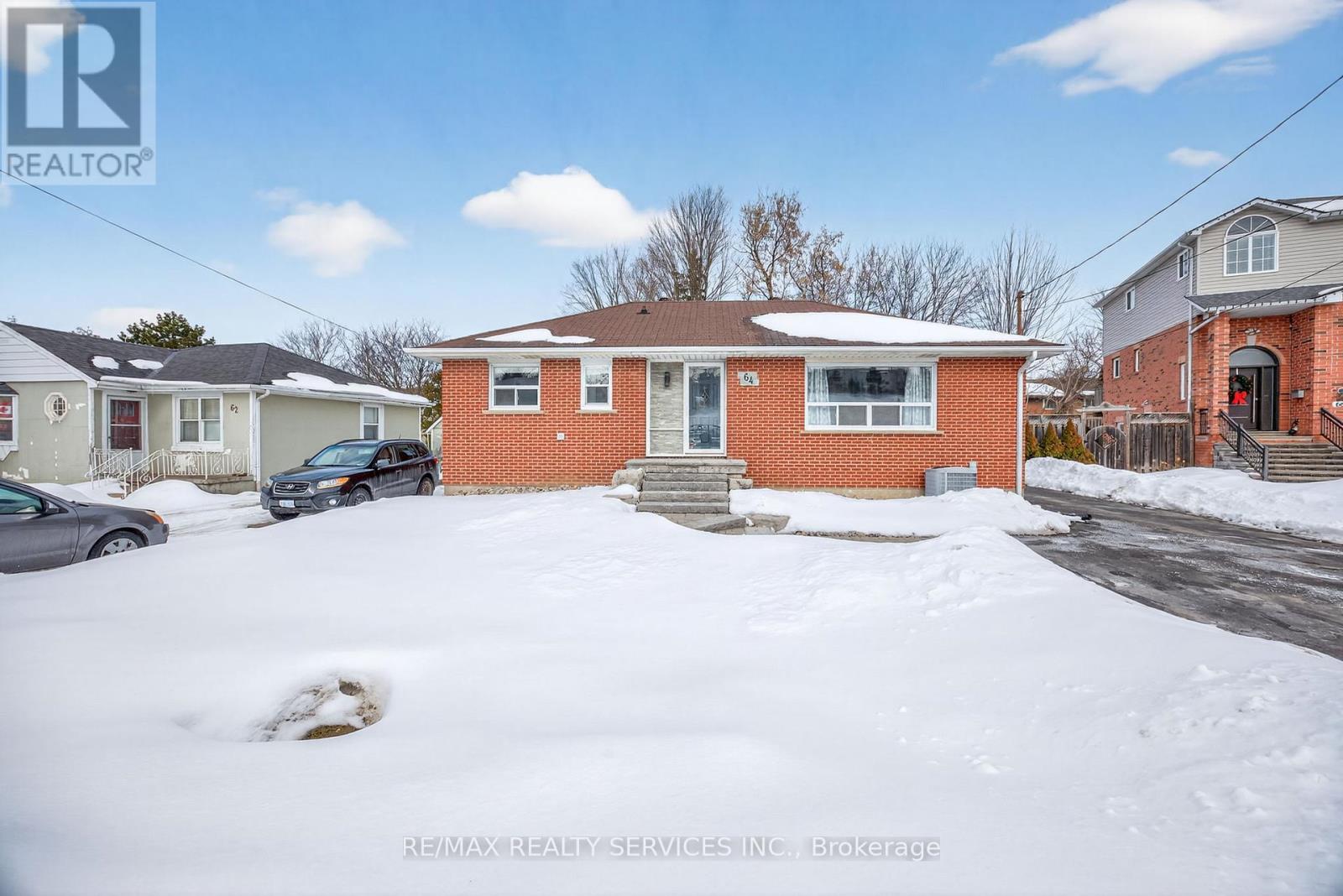 64 River Drive, Halton Hills, Ontario  L7G 2J2 - Photo 4 - W12834122