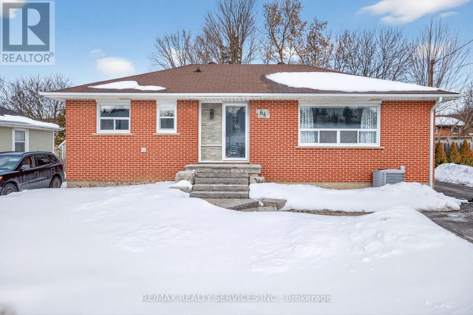 64 River Drive, Halton Hills, Ontario  L7G 2J2 - Photo 5 - W12834122