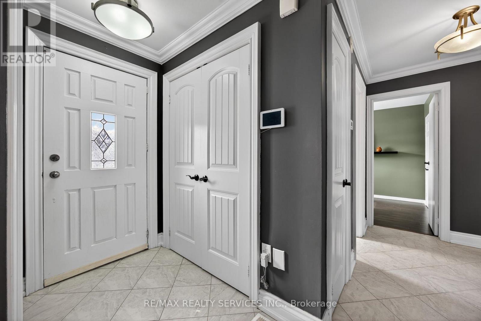 64 River Drive, Halton Hills, Ontario  L7G 2J2 - Photo 7 - W12834122