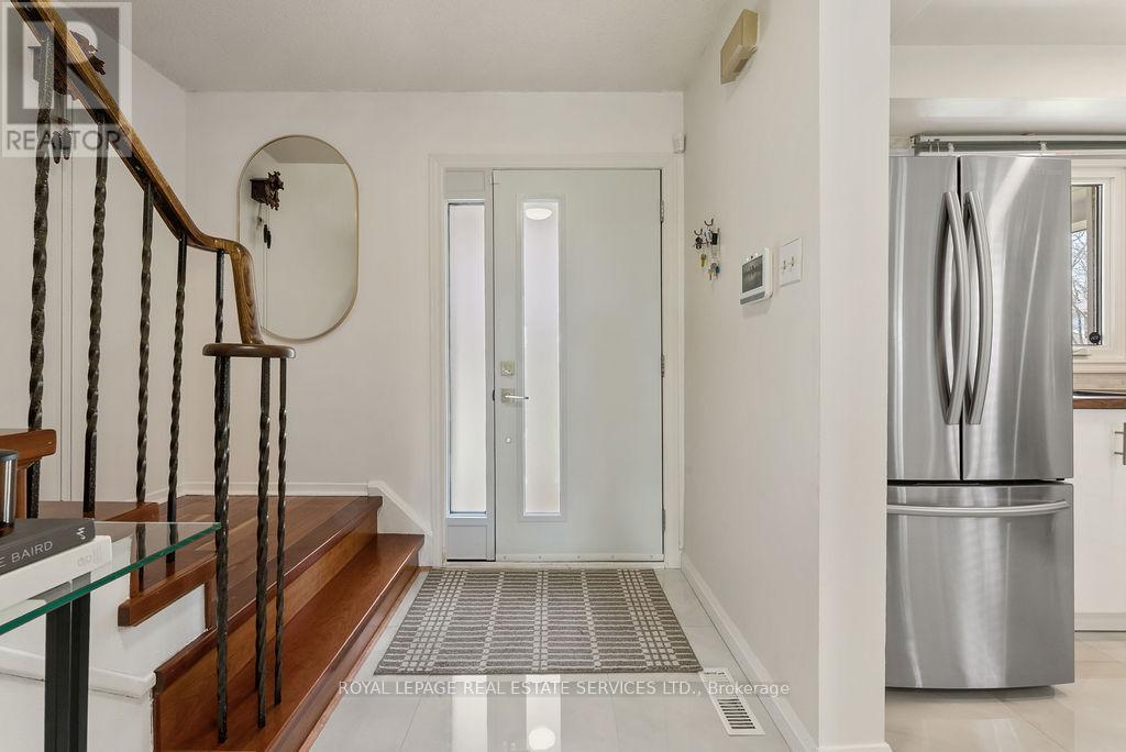 161 Riverview Street, Oakville, Ontario  L6L 5S2 - Photo 14 - W12834130