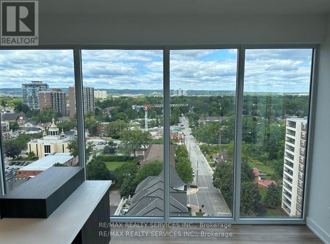 1302 - 370 Martha Street, Burlington, Ontario  L7R 0G9 - Photo 12 - W12834158