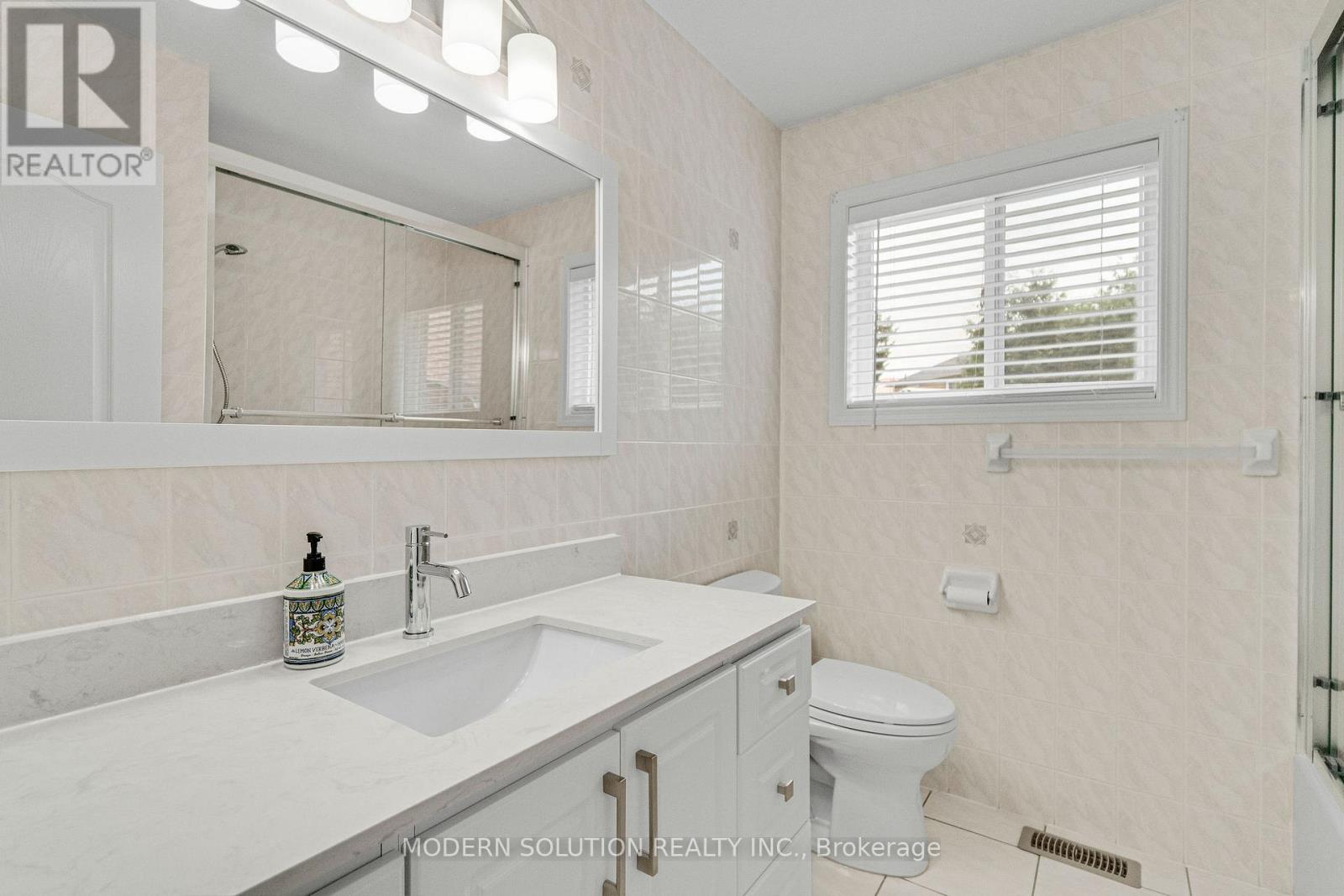 6431 Tenth Line W, Mississauga, Ontario  L5N 7J5 - Photo 17 - W12834216