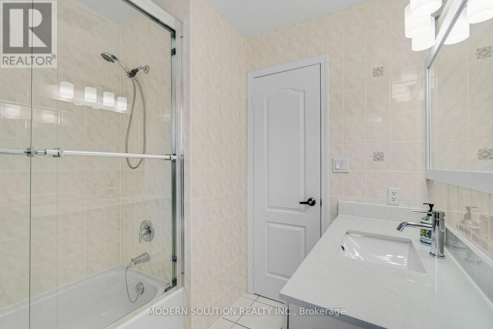 6431 Tenth Line W, Mississauga, Ontario  L5N 7J5 - Photo 18 - W12834216
