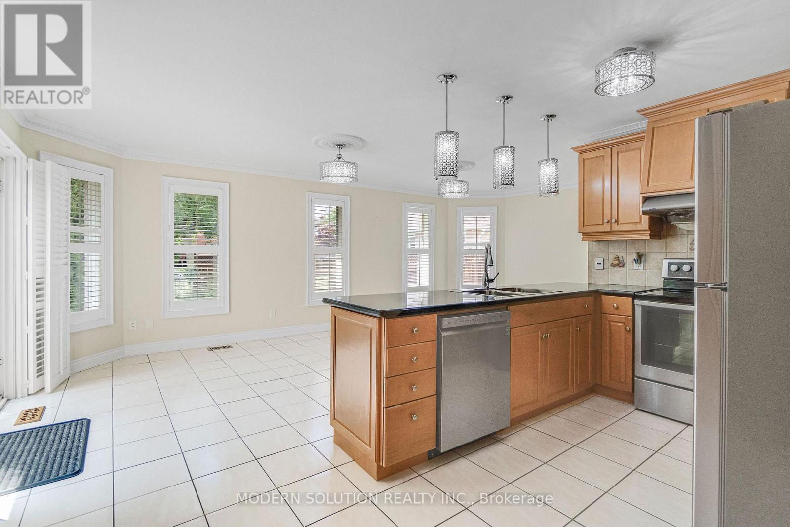 6431 Tenth Line W, Mississauga, Ontario  L5N 7J5 - Photo 9 - W12834216