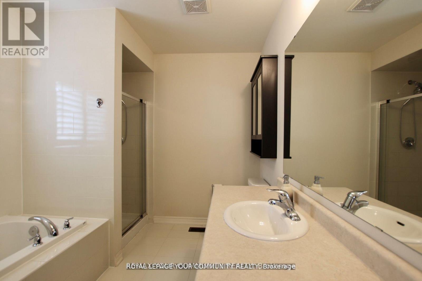 101 Thornbush Boulevard, Brampton, Ontario  L7A 4J9 - Photo 17 - W12834218