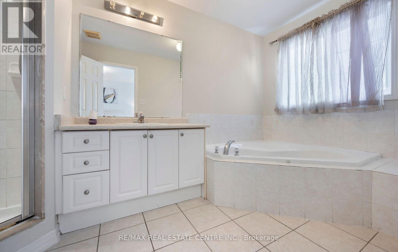 15 Revelstoke Place, Brampton, Ontario  L6R 3G3 - Photo 29 - W12834246