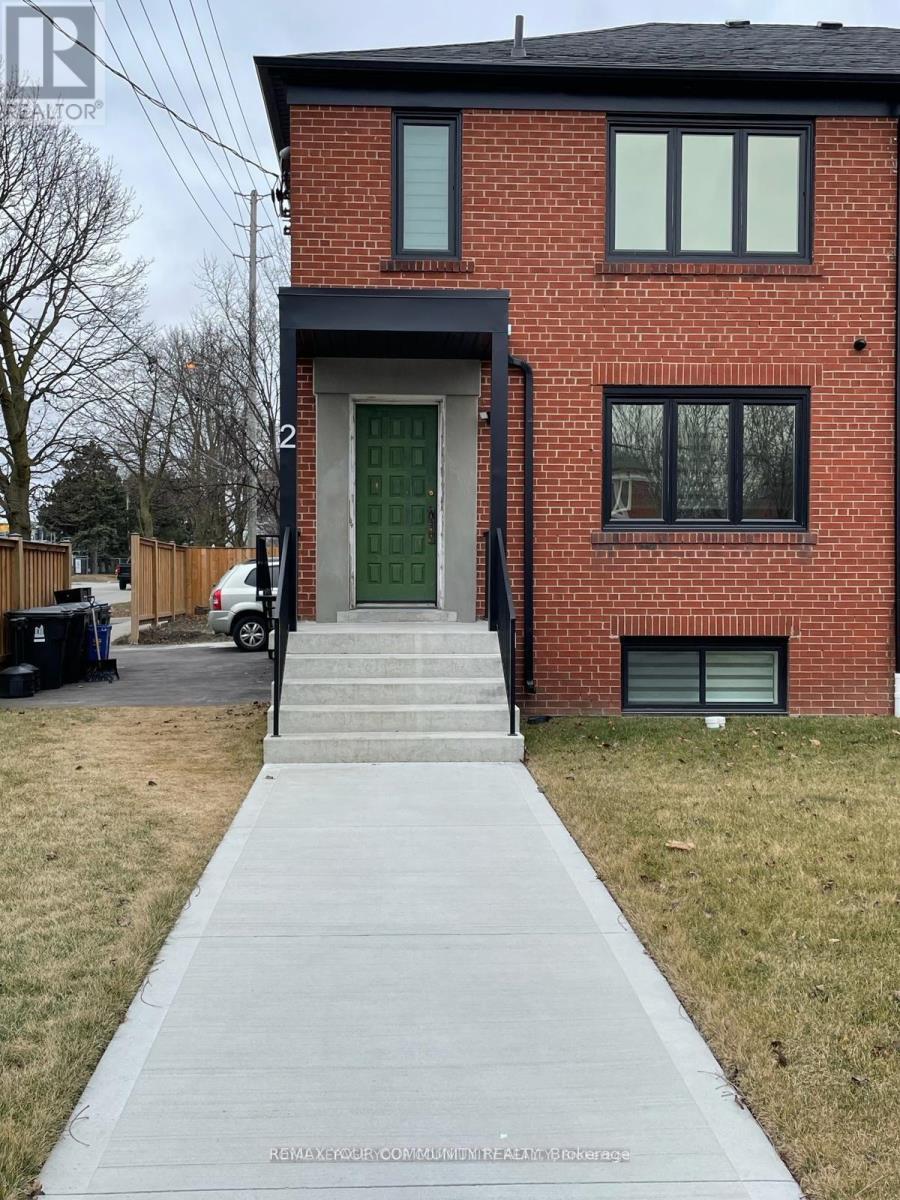 Upper - 2 Harold Street, Toronto, Ontario  M8Z 3R3 - Photo 2 - W12834270
