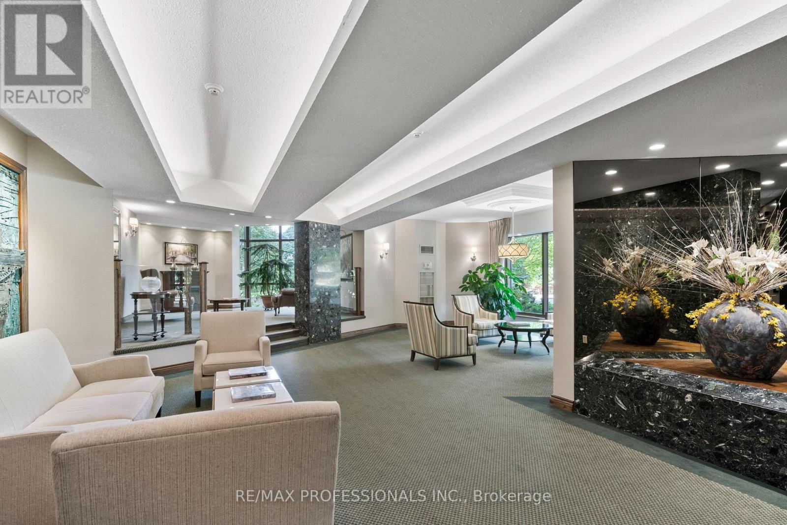 808 - 2000 Islington Avenue, Toronto, Ontario M9P 3S7 - Photo 6 - W12834278