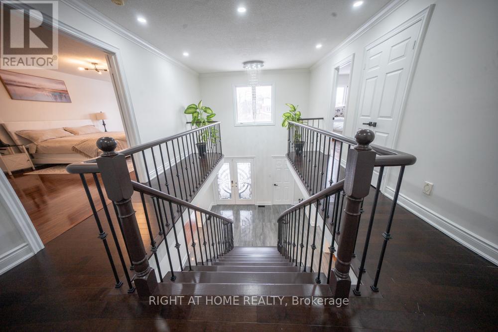 2088 Perran Drive, Mississauga, Ontario  L5K 2R4 - Photo 28 - W12834332