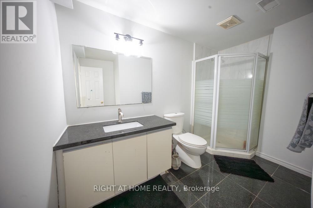 2088 Perran Drive, Mississauga, Ontario  L5K 2R4 - Photo 35 - W12834332