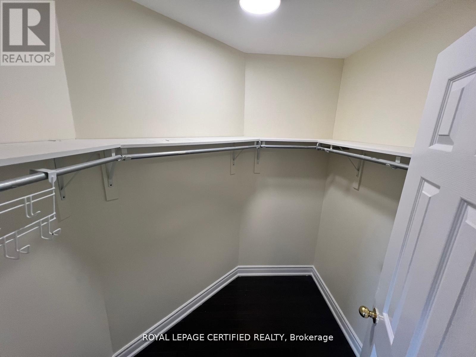 426 Orange Walk Crescent, Mississauga, Ontario  L5R 0A8 - Photo 21 - W12834404