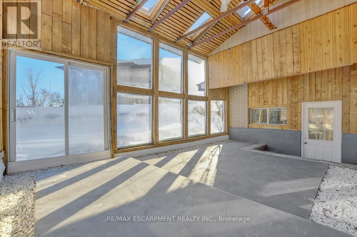 31 Bellfield Street, Ottawa, Ontario  K2B 6K7 - Photo 40 - X12834112