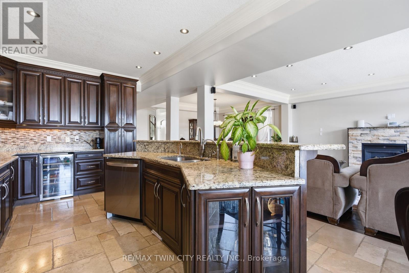 59 Newcastle Drive, Kitchener, Ontario  N2R 1X2 - Photo 13 - X12834202