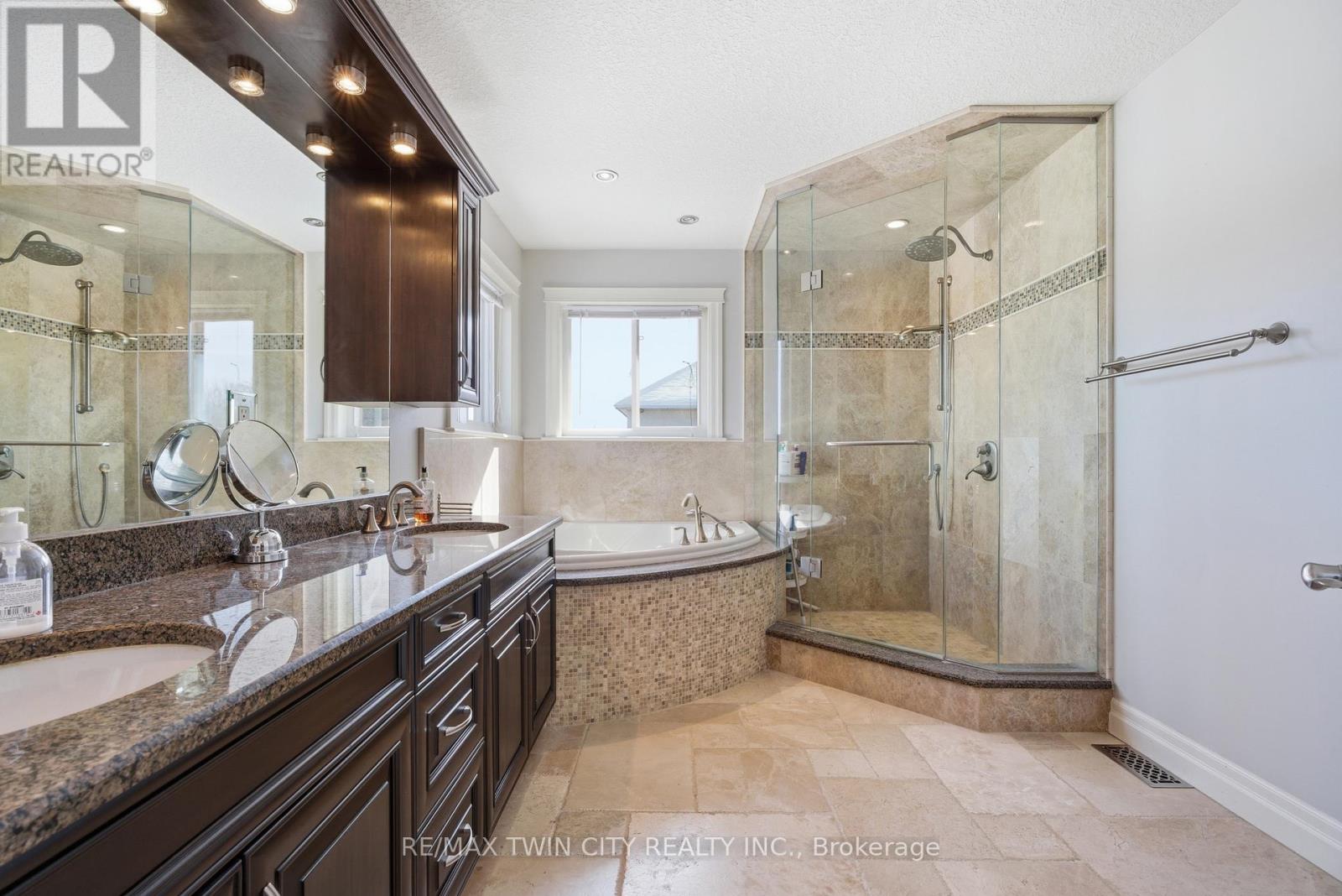 59 Newcastle Drive, Kitchener, Ontario  N2R 1X2 - Photo 25 - X12834202