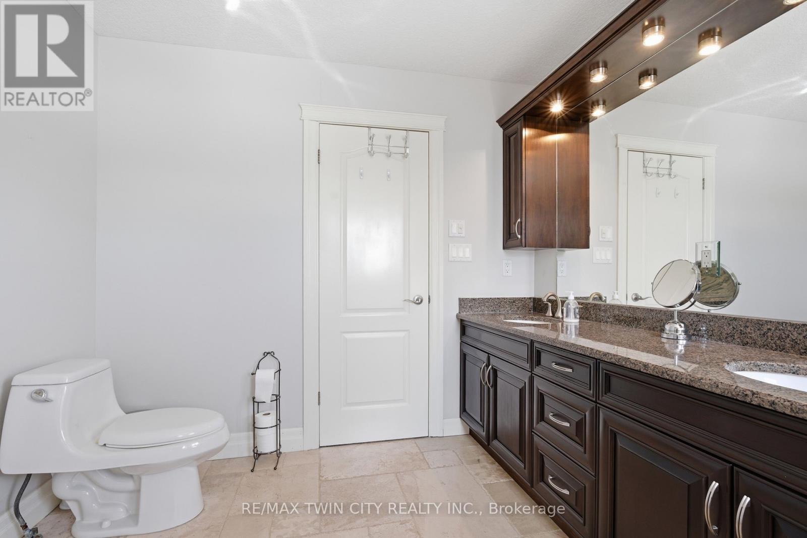 59 Newcastle Drive, Kitchener, Ontario  N2R 1X2 - Photo 31 - X12834202