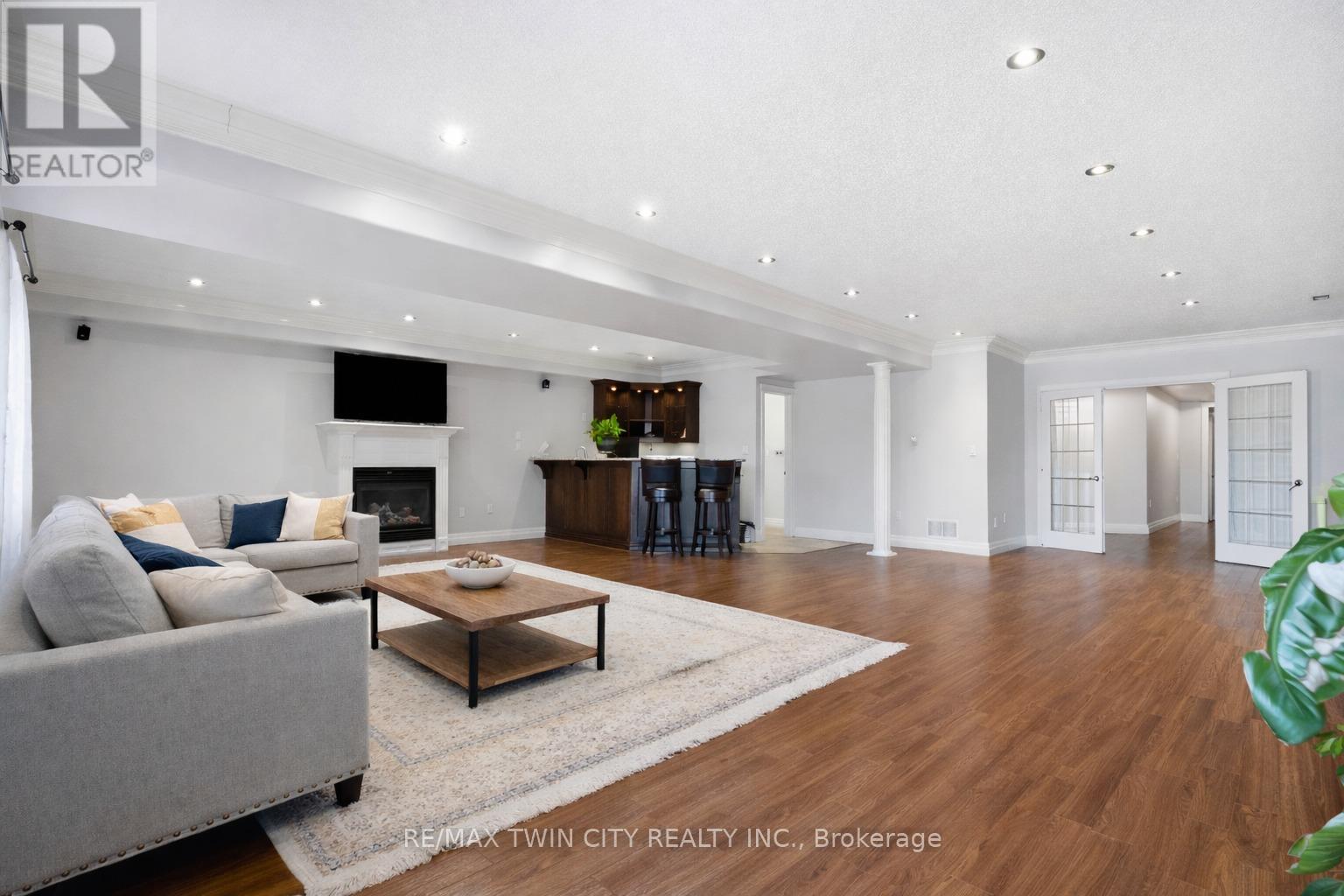 59 Newcastle Drive, Kitchener, Ontario  N2R 1X2 - Photo 32 - X12834202