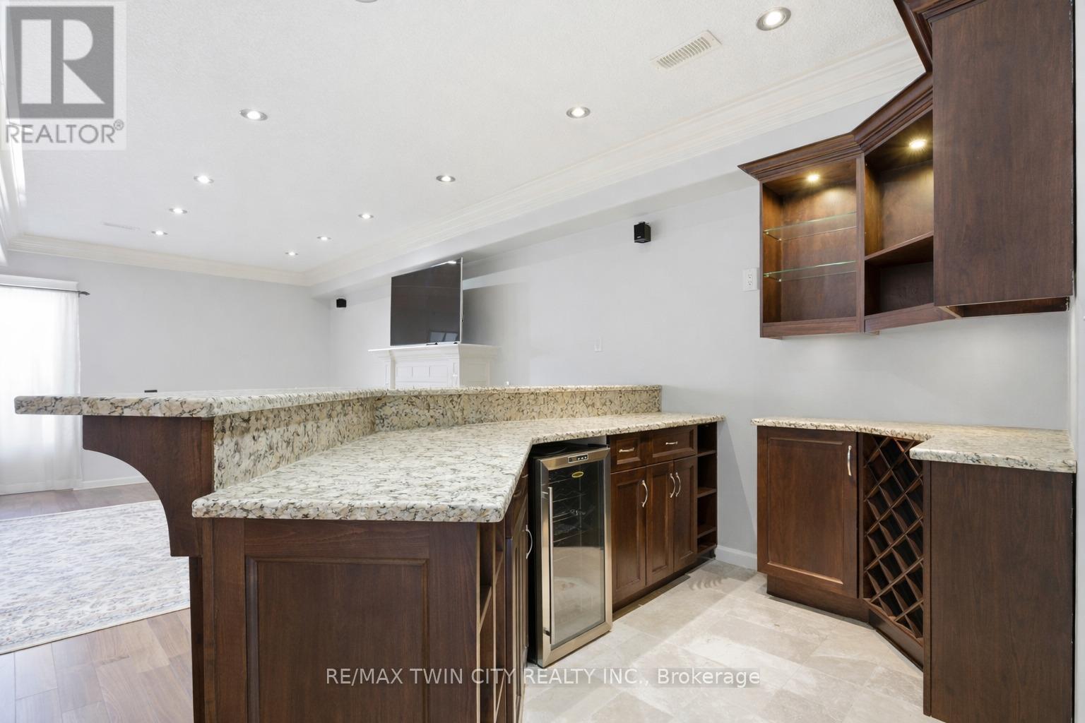 59 Newcastle Drive, Kitchener, Ontario  N2R 1X2 - Photo 34 - X12834202