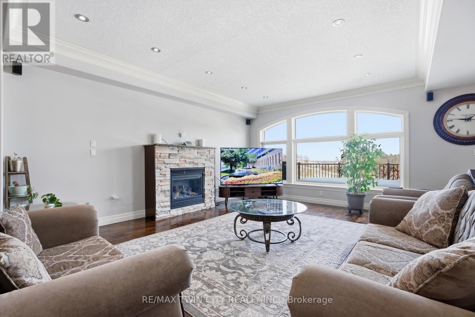 59 Newcastle Drive, Kitchener, Ontario  N2R 1X2 - Photo 6 - X12834202