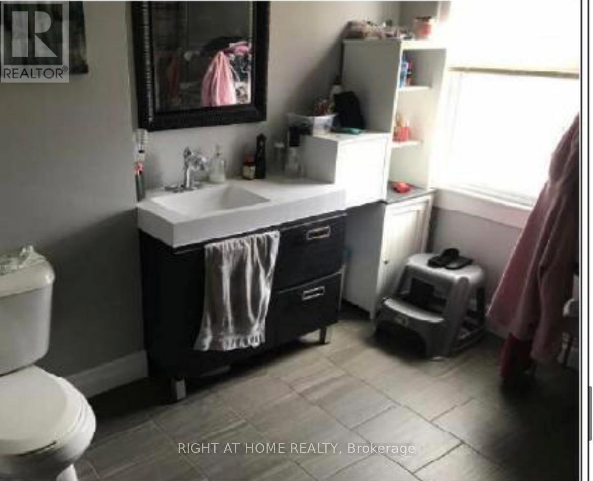 38 Washington Street, Brant, Ontario  N3L 2A7 - Photo 14 - X12834274