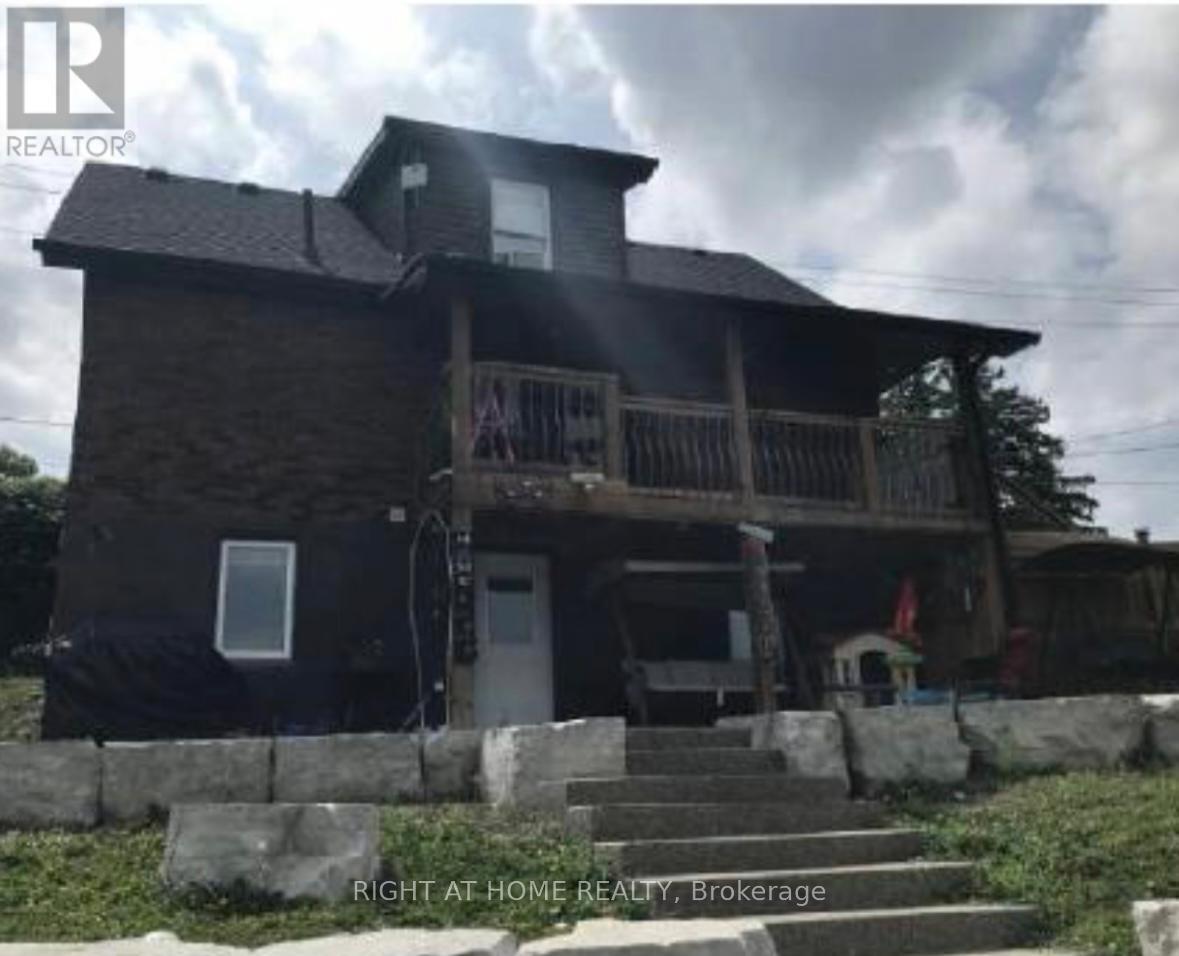 38 Washington Street, Brant, Ontario  N3L 2A7 - Photo 2 - X12834274